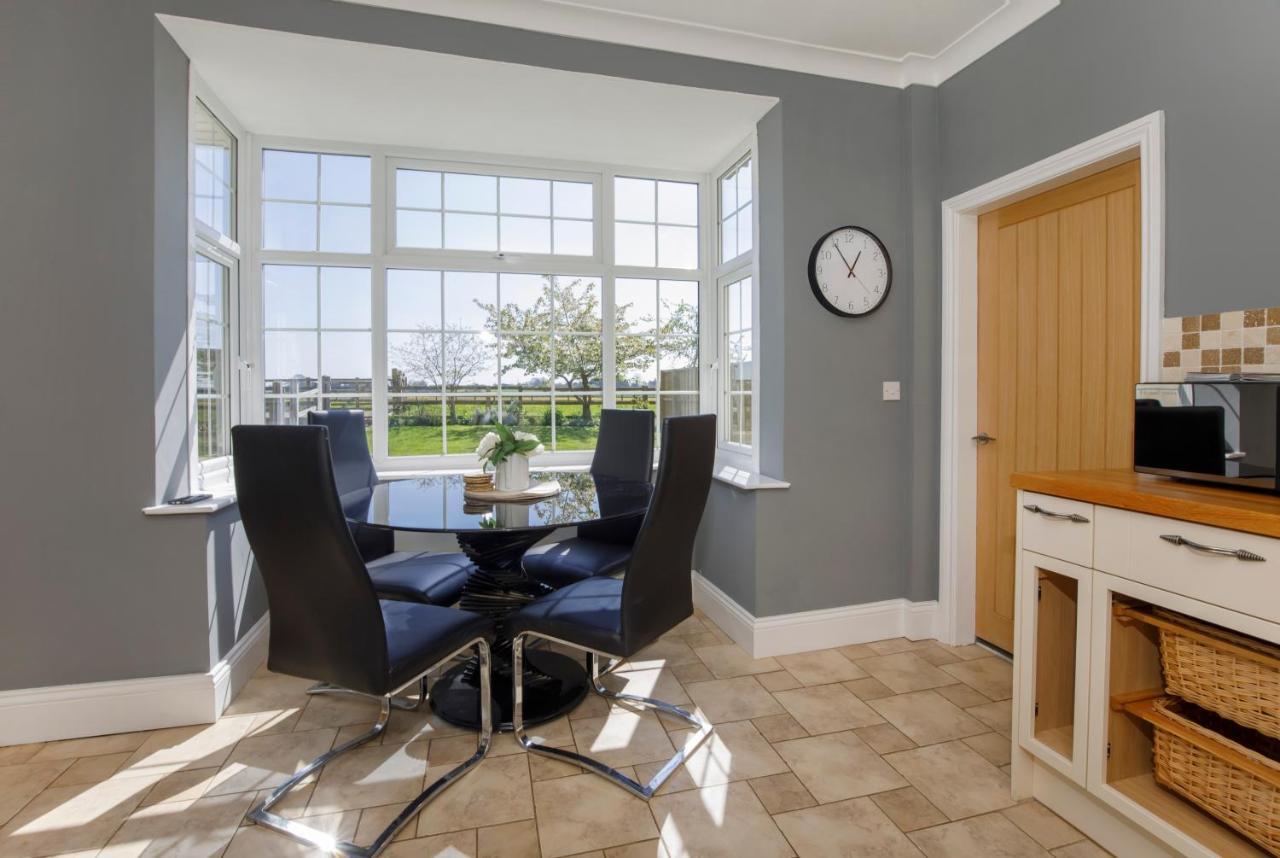 Holtby Grange Cottages ยอร์ค ภายนอก รูปภาพ