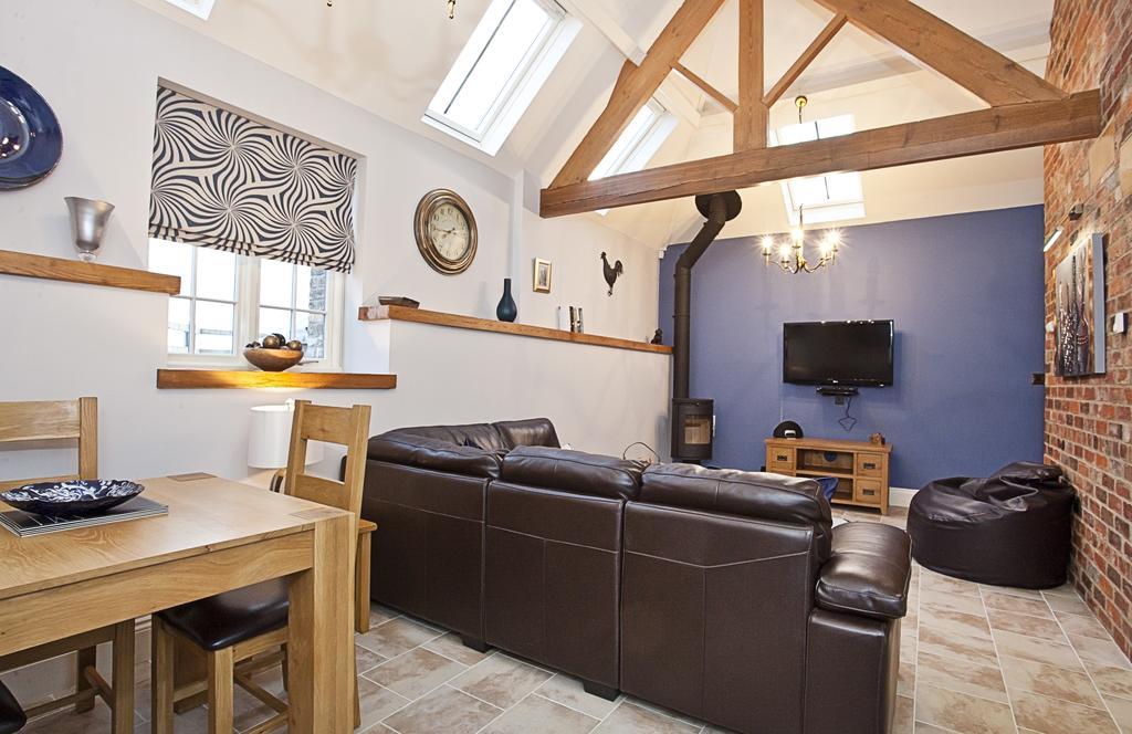 Holtby Grange Cottages ยอร์ค ภายนอก รูปภาพ
